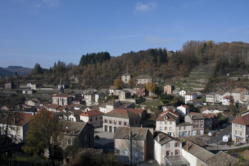 Chateau De Chantelauze Olliergues Dış mekan fotoğraf